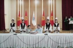 КУАУ МЕНЕН «ОАЗИС АГРО» КЫЗМАТТАШТЫК МЕМОРАНДУМУНА КОЛ КОЮШТУ