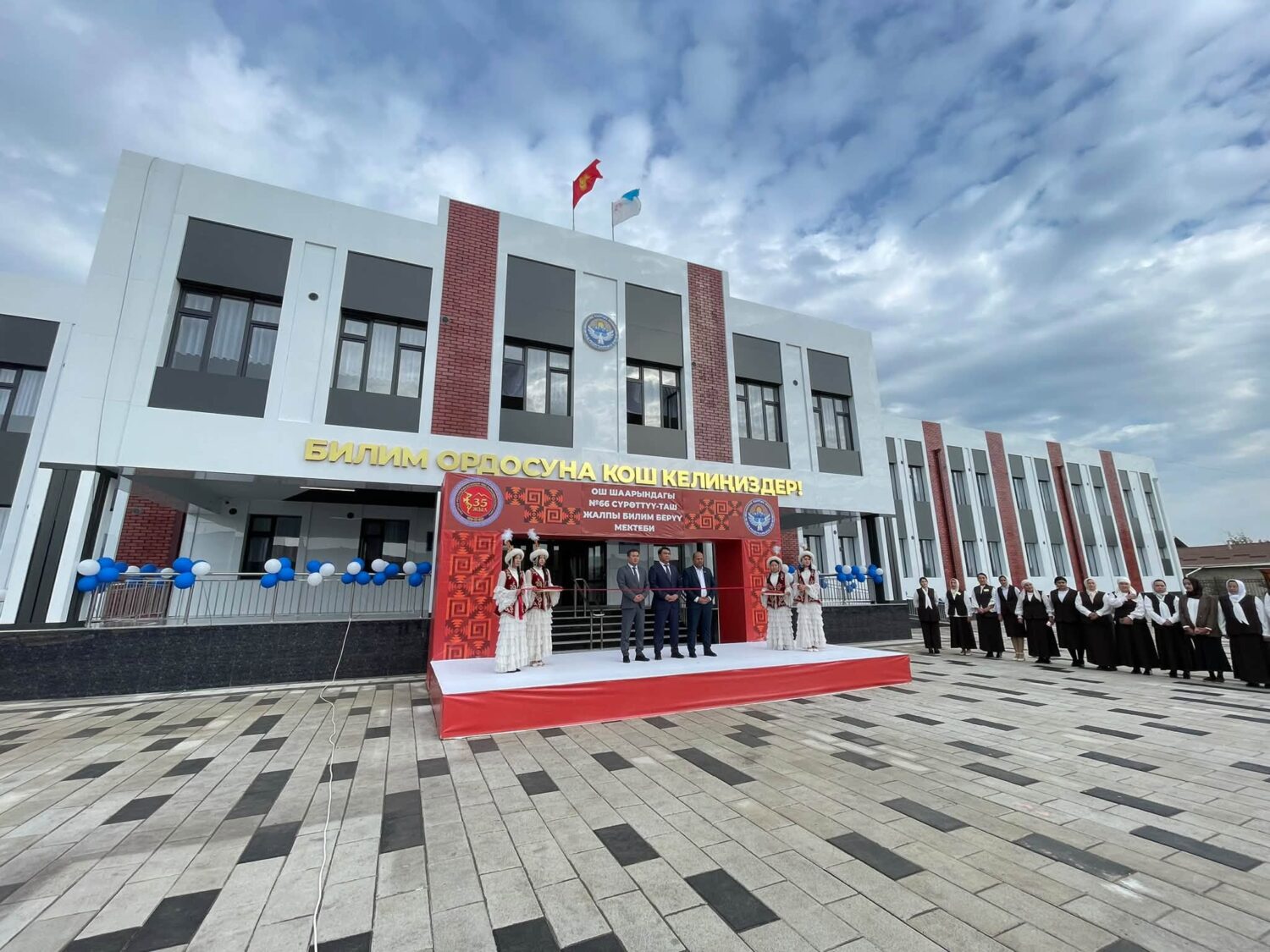 ОШ: ЖАҢЫ МЕКТЕП ЖАНА БАЛА БАКЧА ИШКЕ БЕРИЛДИ