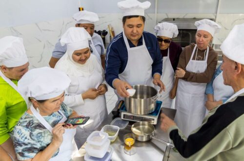 МАЙЫПТЫГЫ БАР ЖАРАНДАР ҮЧҮН ЭКИ АЙЛЫК АШПОЗЧУЛУК КУРСУ БАШТАЛДЫ