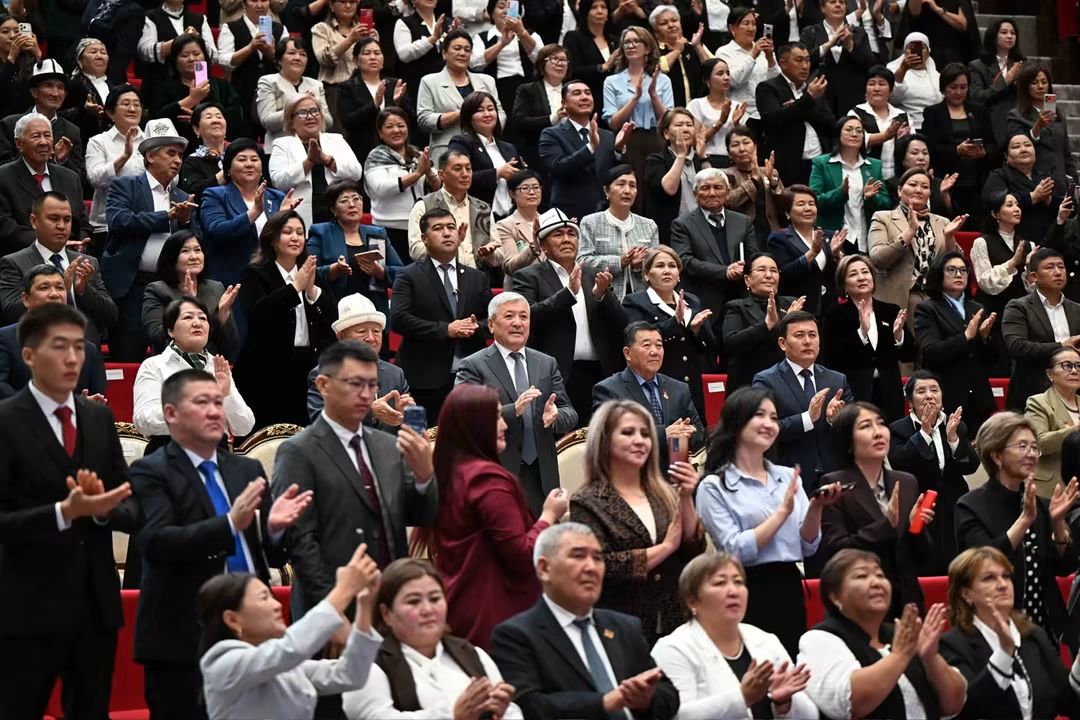 "Ырыс-Ордодо" мугалимдер күнүнө арналган чоң салтанат